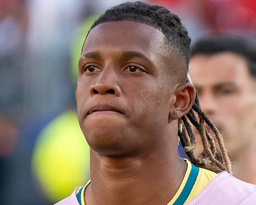 Clube brasileiro nega proposta de R$ 160 milhões por volante que disputou a Copa do Mundo