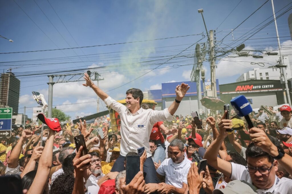 A esquerda está abandonando João Campos?