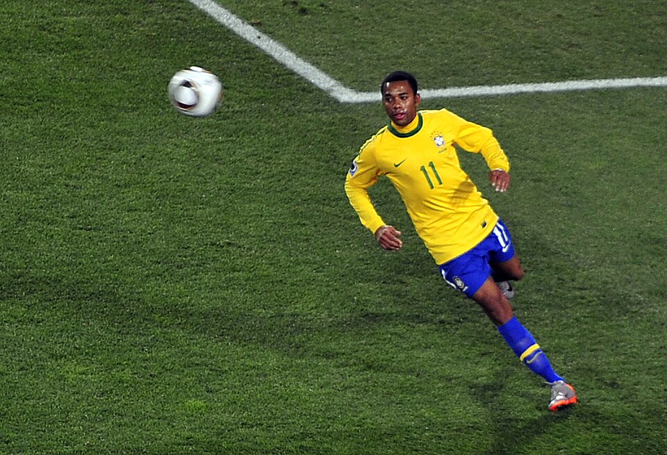 Cobertura de Robinho está sendo vendida com “desconto” superior a R$ 1 milhão