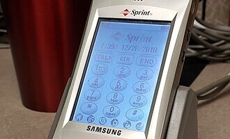 Pioneiro dos smartphones: relembre o lançamento do primeiro modelo da Samsung