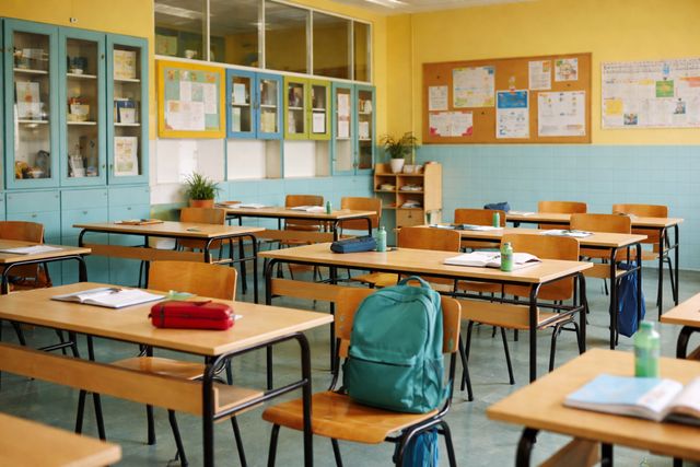 Escolas ameaçam entrar na justiça contra o Governo após definição de férias durante a Copa do Mundo