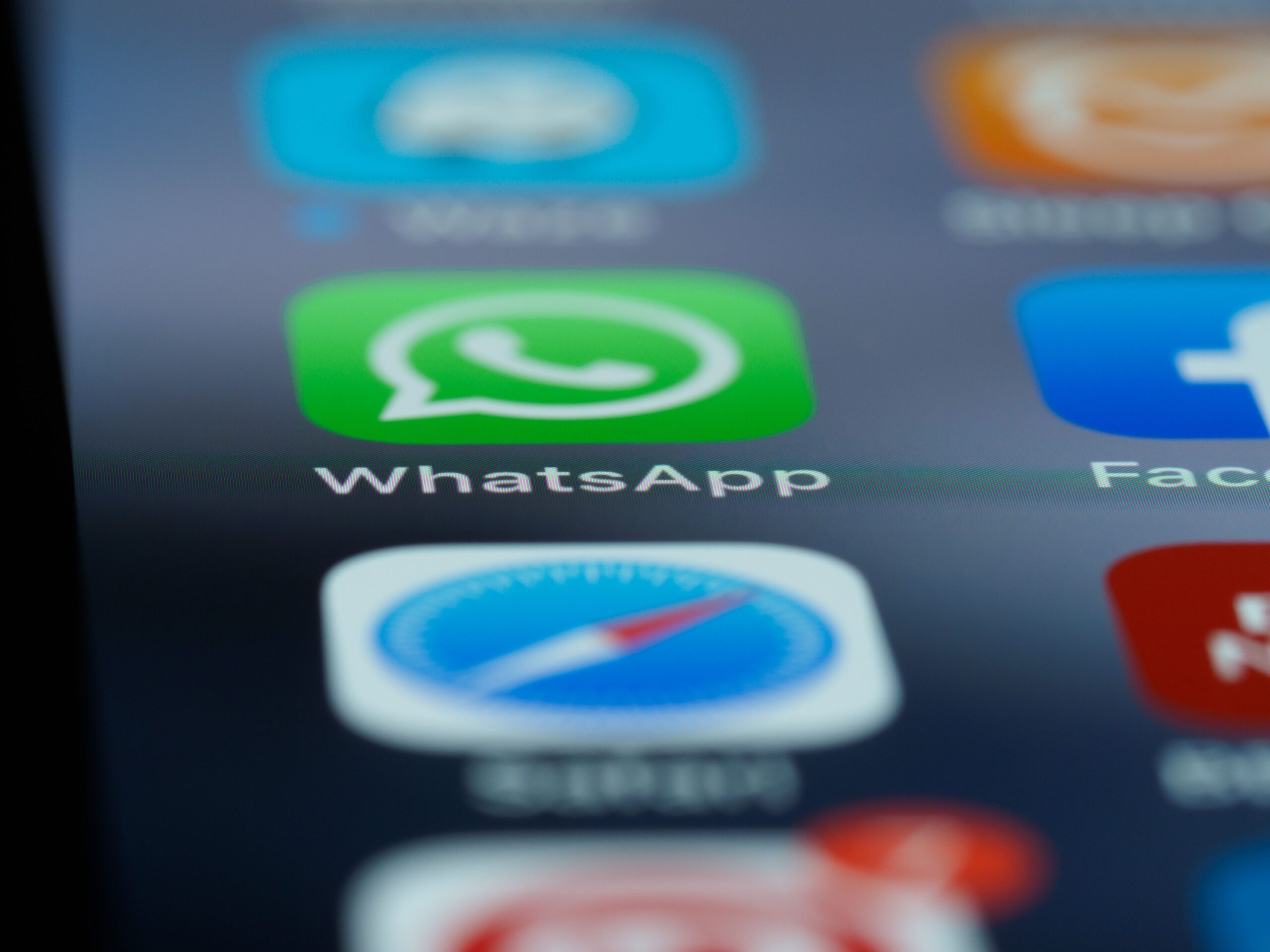 Nova atualização do WhatsApp vai atender pedido histórico dos usuários de aparelhos grandes