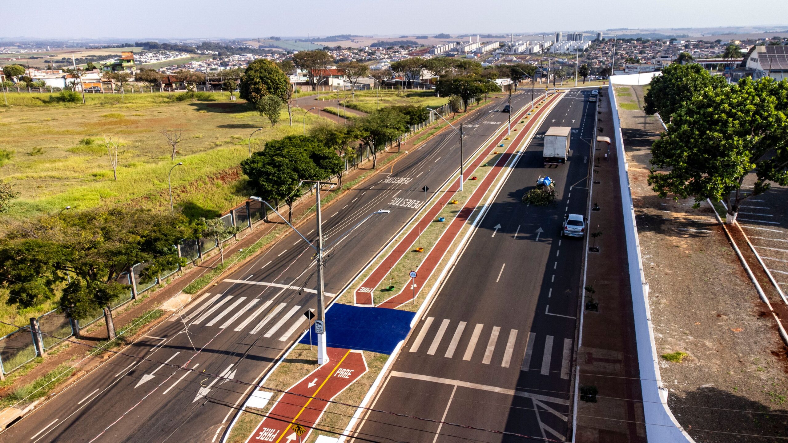 Motoristas vão continuar pagando taxa de licenciamento após decisão do Governo