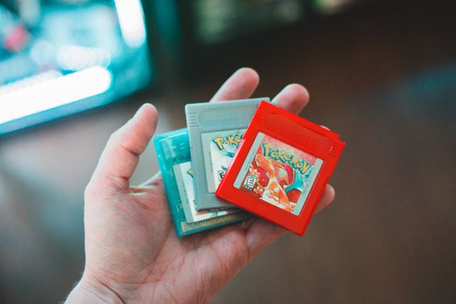 Game boy no celular: jogos históricos de Pokémon estão disponíveis na palma da mão