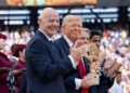 O presidente da FIFA, Gianni Infantino, e o presidente dos EUA, Donald Trump.

Foto: The White House / Wikimedia Commons