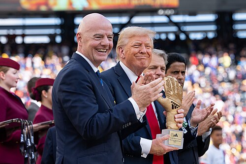 Gianni Infantino é defendido publicamente após sequência de pedidos por renúncia da Fifa