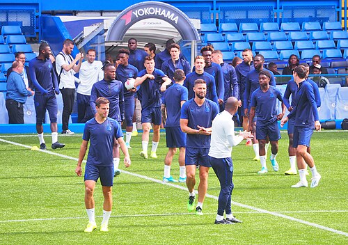 Clube inglês inicia projeto no Brasil e quer abrir oito escolas de futebol até o fim do ano