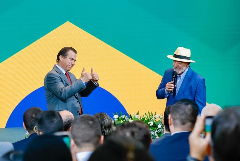 "Eu não sou contra as pessoas estarem endividadas", diz Lula