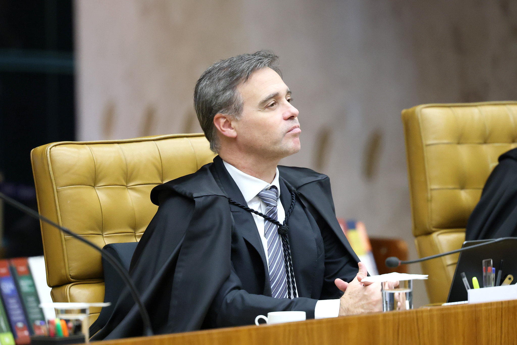 Mendonça vai abrir mão dos inquéritos sobre Lulinha?