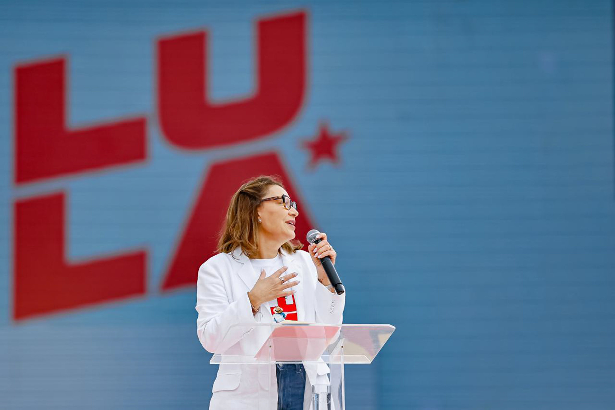 Sócio de Lulinha criou perfil fake contra Janja?