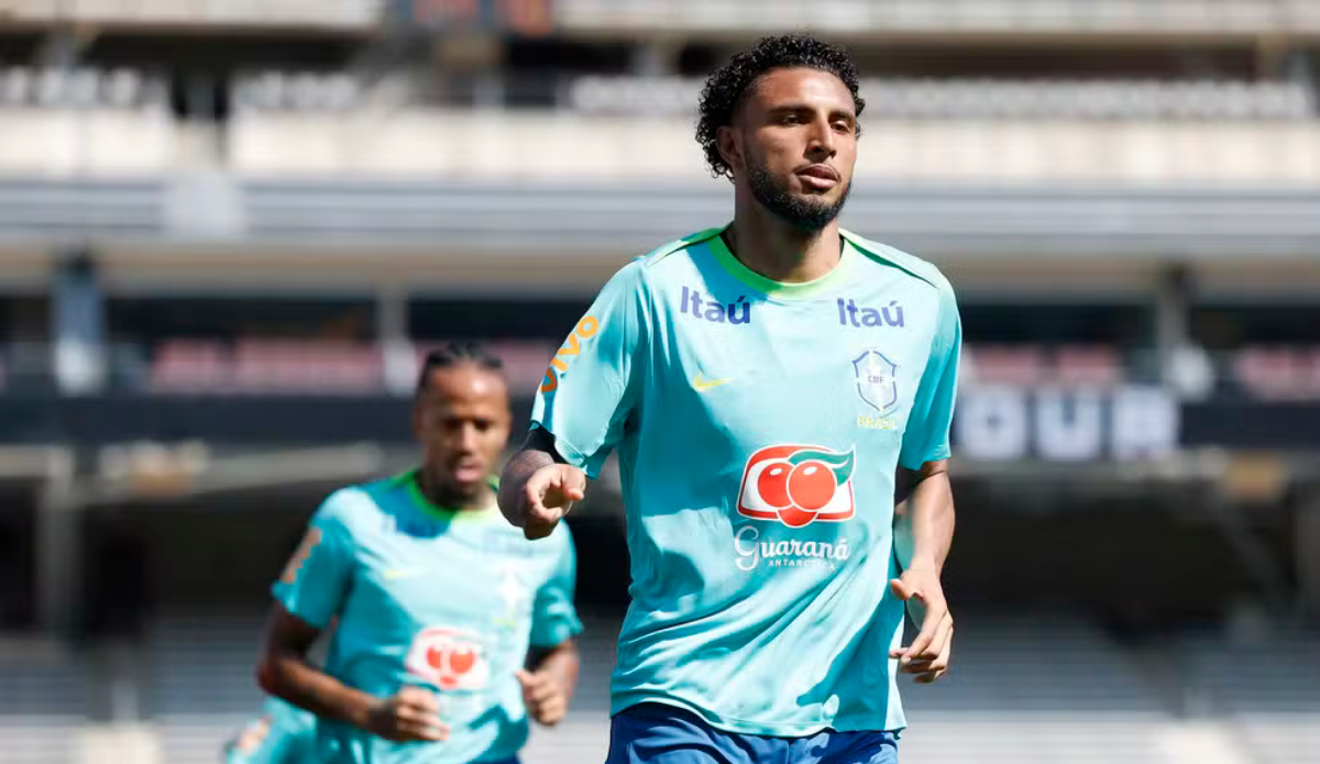 Chamado por Ancelotti para Copa do Mundo, jogador foi dispensado por clube inglês