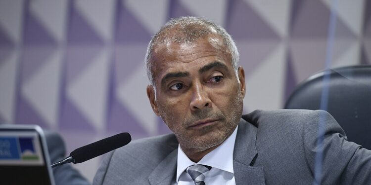 O senador e ex-jogador Romário.

Foto: Edilson Rodrigues / Agência Senado