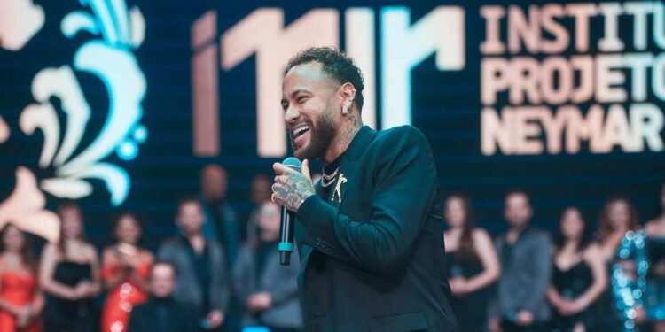 O jogador Neymar durante a apresentação do leilão.

Foto: Instagram (@institutoneymarjr)