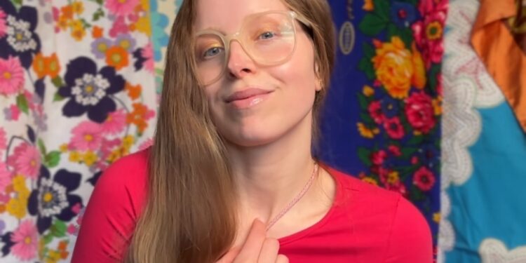 A atriz que atuou em Harry Potter, Jessie Cave.

Foto: Instagram (@jessiecave)