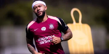 Treinador joga história com Memphis no ventilador e cobra diretoria por salários - Imagem: Divulgação/Rodrigo Coca/Agência Corinthians