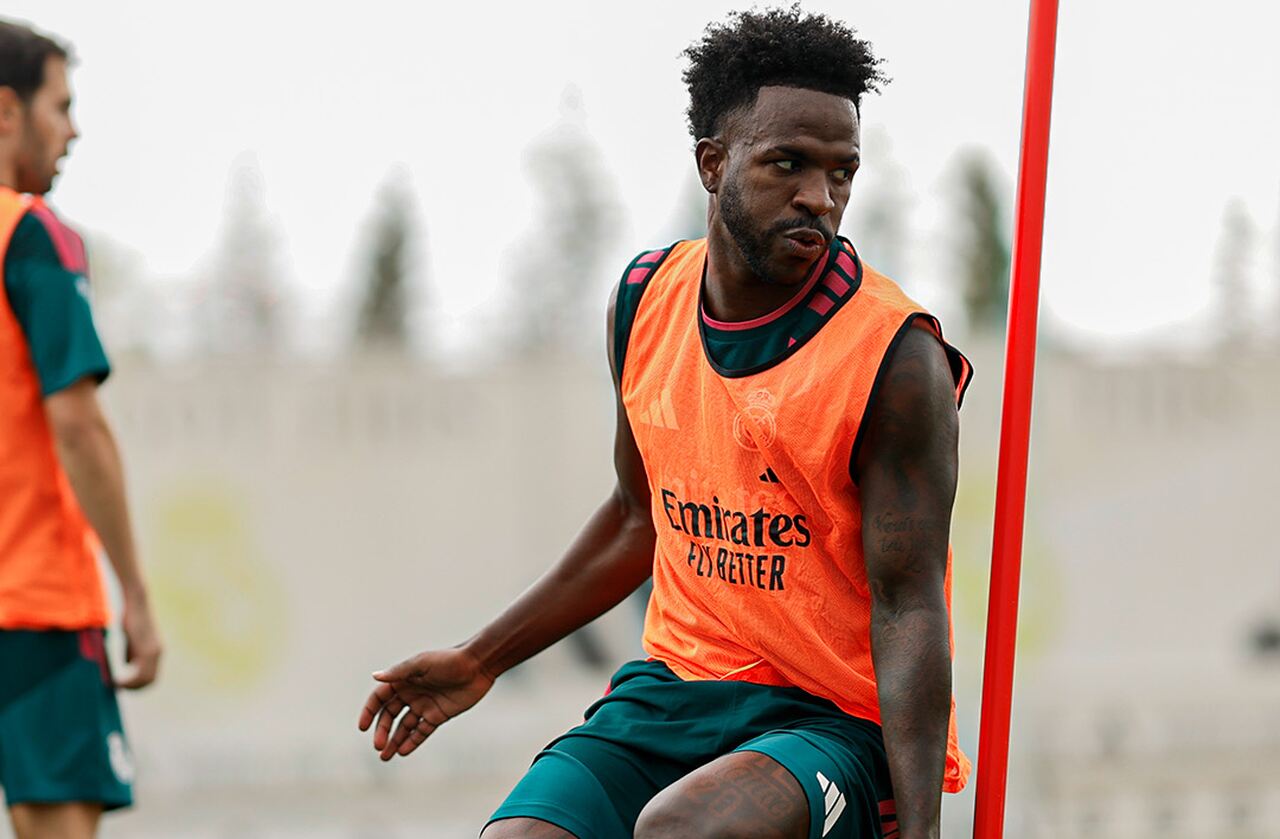 Vini Jr. toma atitude inesperada em meio a rumores de renovação ou não com o Real Madrid