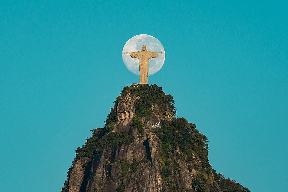 Administração vai desligar escadas rolantes e acesso ao Cristo Redentor será limitado