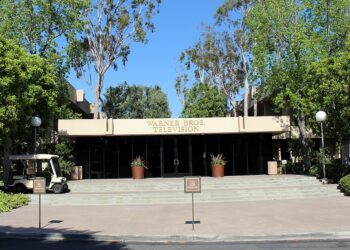 A sede da Warner Bros, em Burbank, na California.

Foto: 	Coolcaesar / Wikimedia Commons