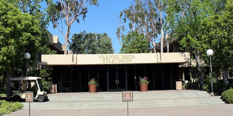 A sede da Warner Bros, em Burbank, na California.
Foto: Coolcaesar / Wikimedia Commons