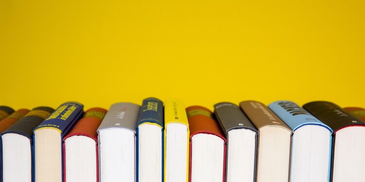 Amazon está comprando lotes livros