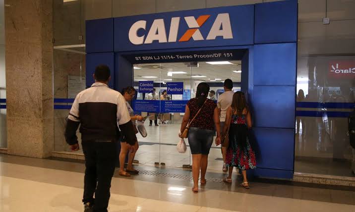 Após paralisação histórica, bancários se reúnem com bancos para negociar o fim da greve