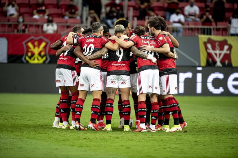 Atacante campeão libertadores aproxima sair