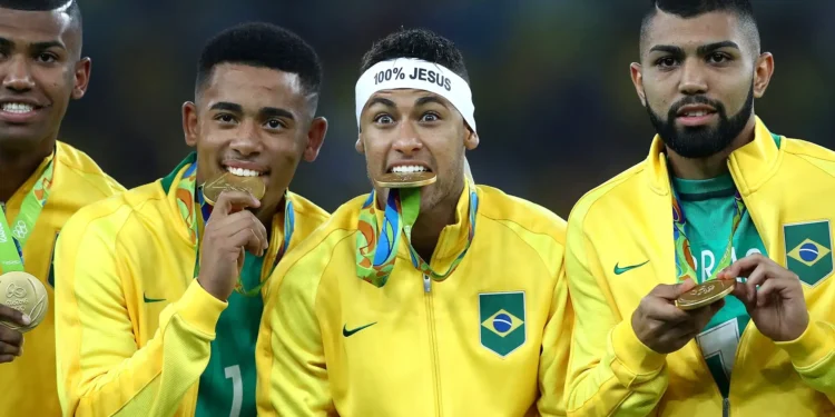 Desde aposentados a jogadores de Copa do Mundo: como estão os campeões olímpicos de 2016 - Imagem: Divulgação/CBF