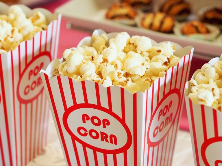 Cinema itinerante oferece filmes gratuitos