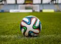 Clube espanhol age na surdina e anuncia contratação de zagueiro campeão do mundo - Imagem: Pixabay