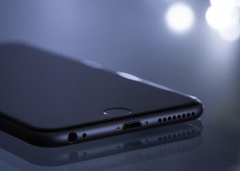 Deixar celular tela baixo enquanto