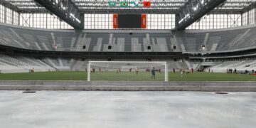 Teto estádio brasileiro terá arquibancada
