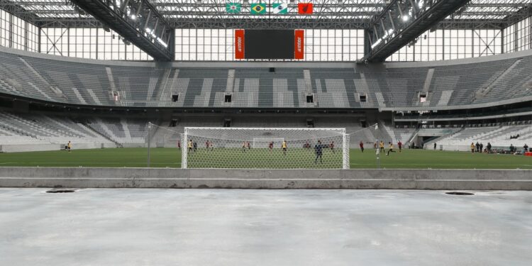 Teto estádio brasileiro terá arquibancada