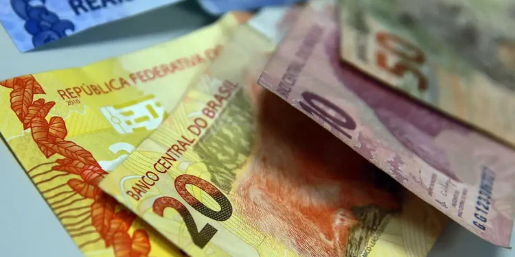 Dívidas brasileiras atingem patamar recorde