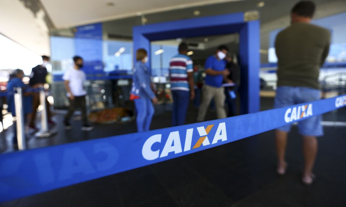 Fechamento dos bancos em diversas cidades do país muda a rotina de milhões de brasileiros