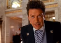 Tim Curry como "Mr. Hector" em Esqueceram de Mim 2: Perdido em Nova York.

Foto: Reprodução / 20th Century Studios