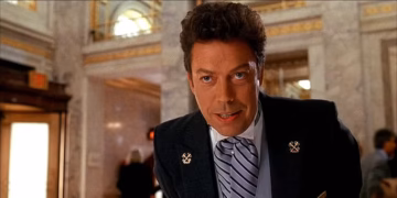 Tim Curry como "Mr. Hector" em Esqueceram de Mim 2: Perdido em Nova York.

Foto: Reprodução / 20th Century Studios