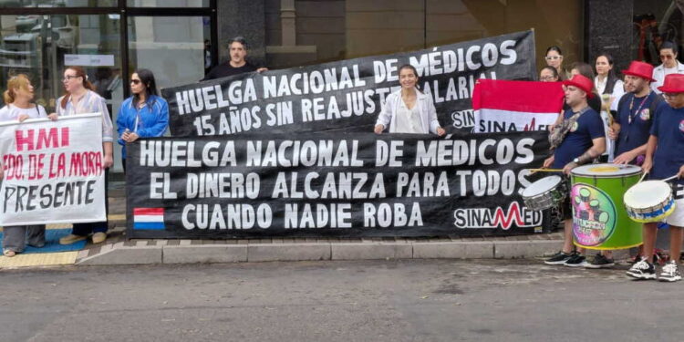 Médicos paraguaios durante greve.

Foto: Divulgação / Sinamed