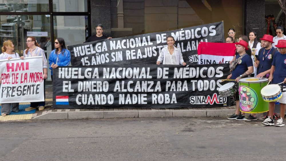 Serviços parados: taxistas protestam e médicos entram em greve geral neste país