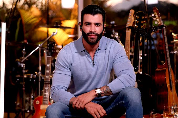 Dono de celular incluído em música de Gusttavo Lima vence processo e receberá uma bolada do cantor