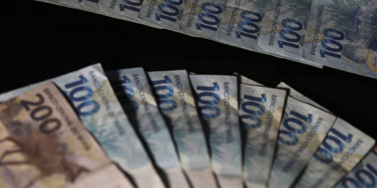 Influenciadora acusada movimentar quase milhões