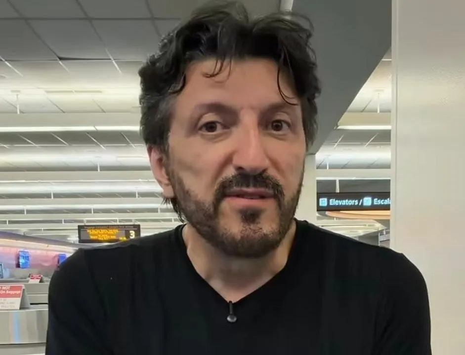 Lutando contra doença rara, YouTuber posta vídeo comemorando pequena vitória do tratamento