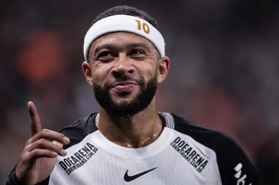 Corinthians encaminha acerto e vai anunciar atacante que disputou a Copa do Mundo