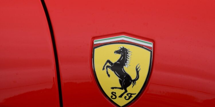 Modelo elétrico ferrari vendido milhões