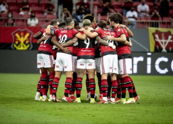 Fim contrato flamengo atacante recebe