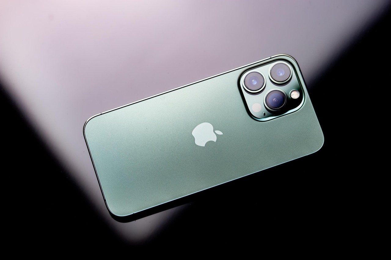 Novo recurso do iPhone fará transmissão em vídeo com a polícia em tempo real