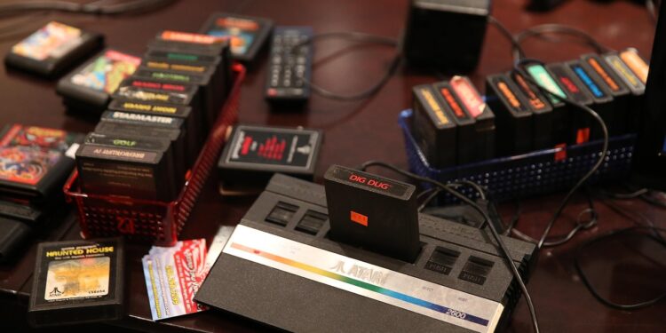 Saudosistas atari relança tradicionais lançamento