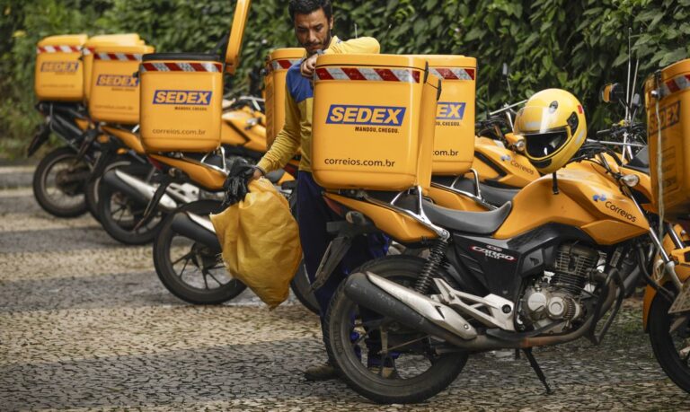 Prejuízo bilionário correios seguem vermelho