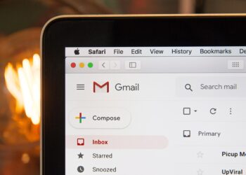 Propaganda política mail liberada google