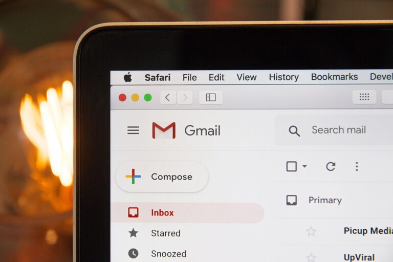 Propaganda política mail liberada google
