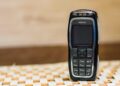 Tijolão volta nokia retoma celular